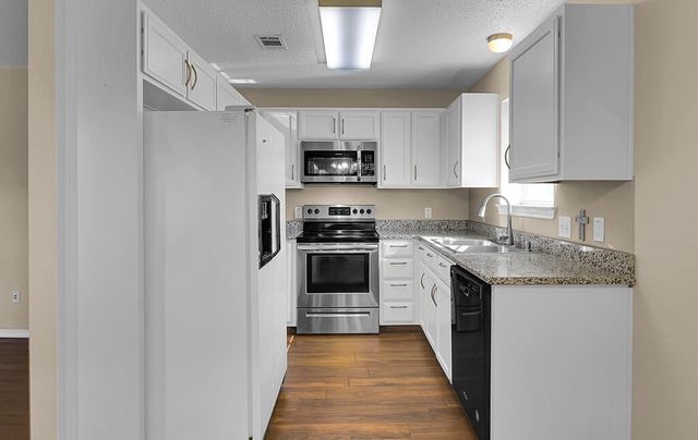 204 Wildcat Drive, Waco, TX 76705