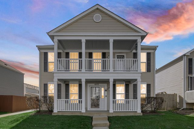 1653 Victoria Park Circle, Aurora, IL 60504
