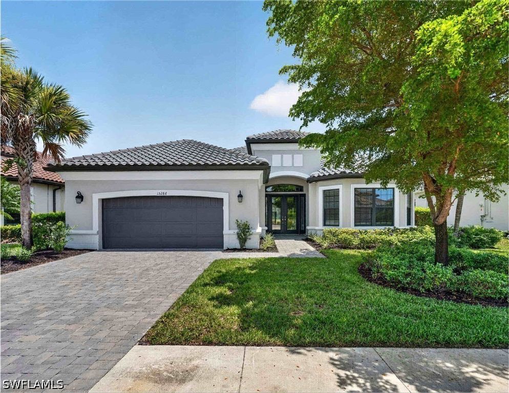 15286 Arpino CT, Naples, FL 34114