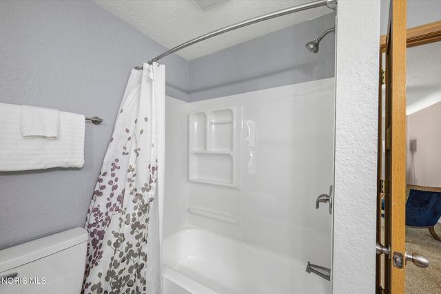 5905 Livingston Drive, Toledo, OH 43613