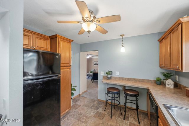 5905 Livingston Drive, Toledo, OH 43613