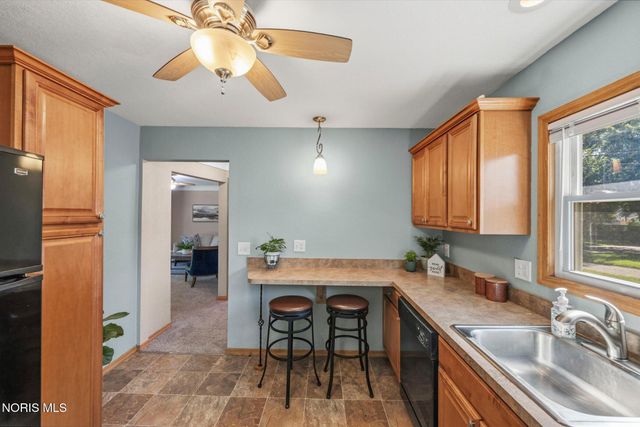 5905 Livingston Drive, Toledo, OH 43613