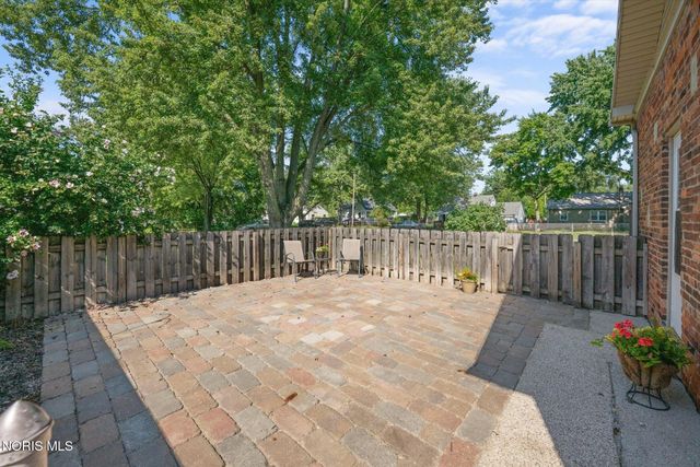 5905 Livingston Drive, Toledo, OH 43613