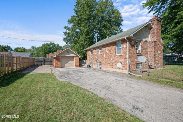 5905 Livingston Drive, Toledo, OH 43613