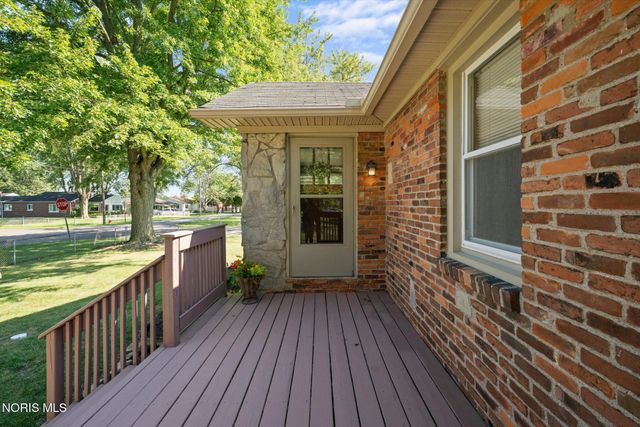 5905 Livingston Drive, Toledo, OH 43613