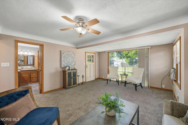 5905 Livingston Drive, Toledo, OH 43613