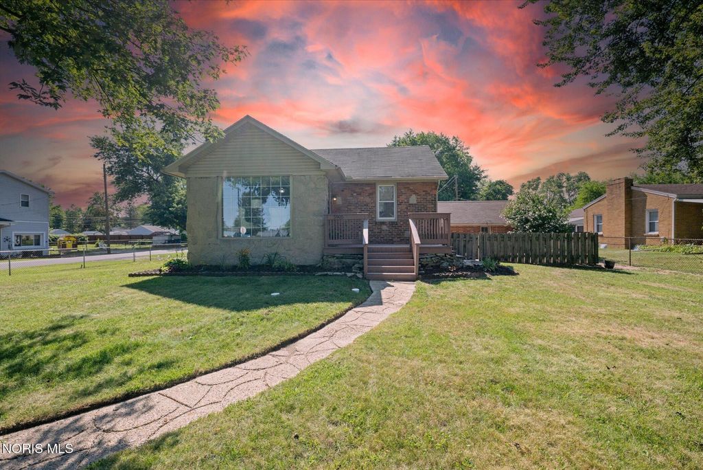 5905 Livingston Drive, Toledo, OH 43613