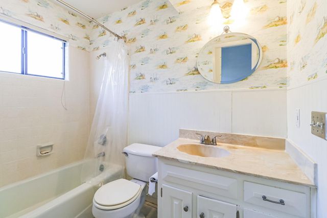 208 Crescent BLF, Lakeway, TX 78734