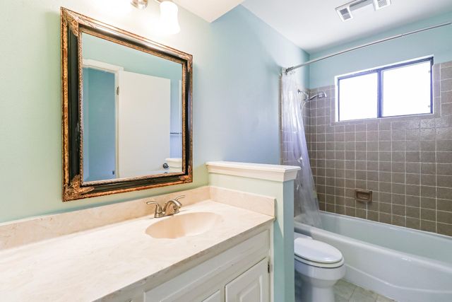 208 Crescent BLF, Lakeway, TX 78734