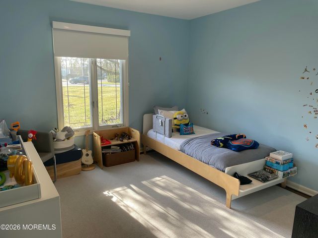 60 Larchwood Avenue, Oakhurst, NJ 07755