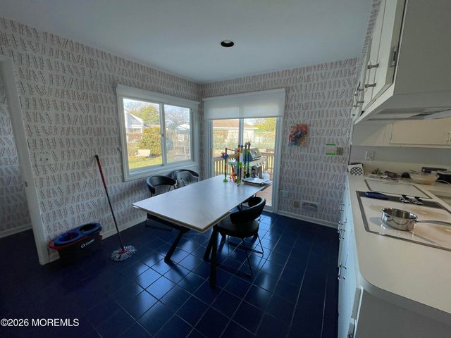 60 Larchwood Avenue, Oakhurst, NJ 07755