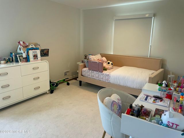 60 Larchwood Avenue, Oakhurst, NJ 07755