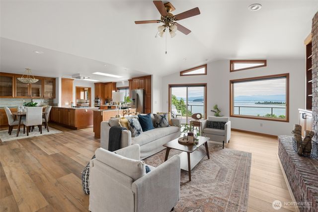 4115 Mitchell Drive, Anacortes, WA 98221