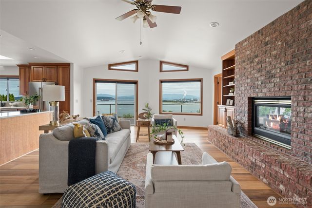 4115 Mitchell Drive, Anacortes, WA 98221