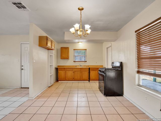 1818 Adamston, San Antonio, TX 78220