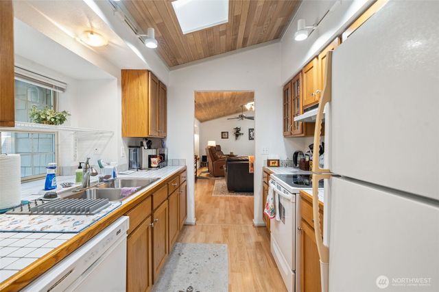 662 E Portage Road, Shelton, WA 98584