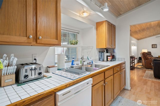 662 E Portage Road, Shelton, WA 98584