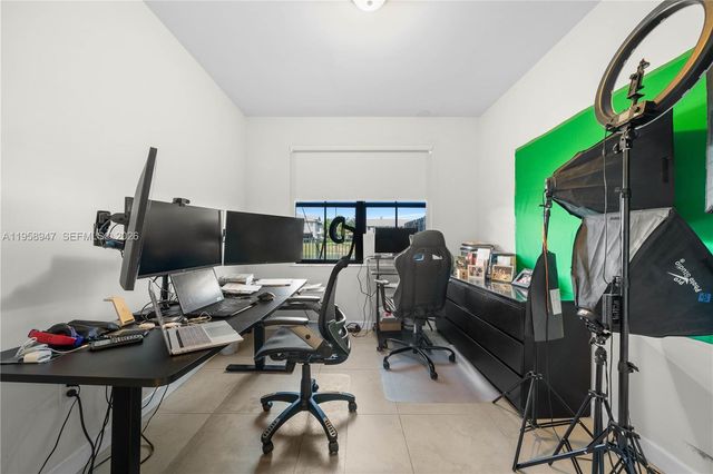 6005 NW 104th Path 6005, Doral, FL 33178