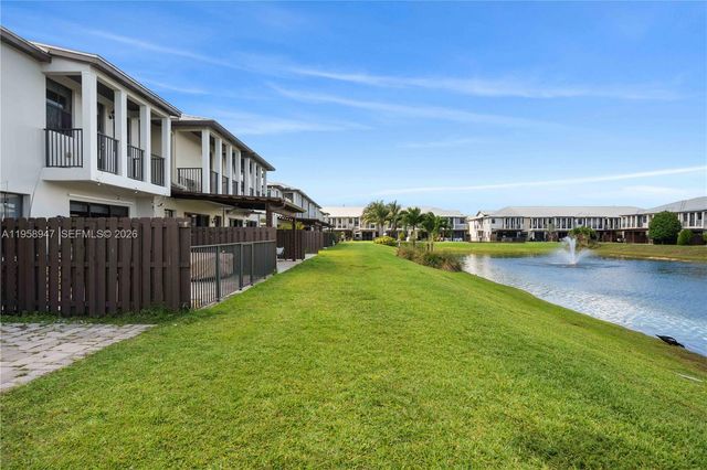 6005 NW 104th Path 6005, Doral, FL 33178