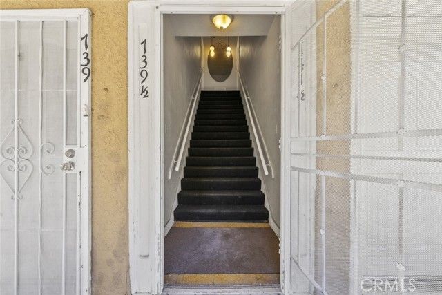 737 N Ridgewood Place, Los Angeles, CA 90038