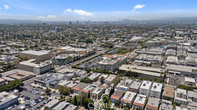 737 N Ridgewood Place, Los Angeles, CA 90038