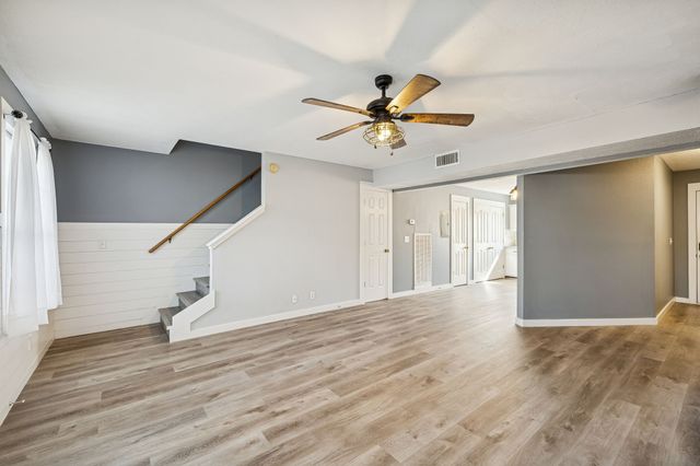 306 Arapaho Dr, Murfreesboro, TN 37128