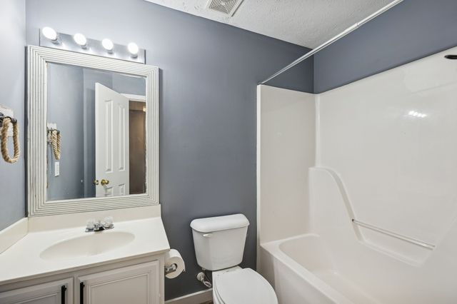 306 Arapaho Dr, Murfreesboro, TN 37128