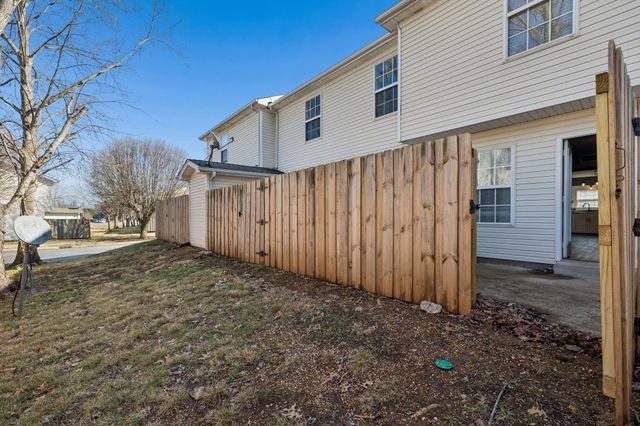 306 Arapaho Dr, Murfreesboro, TN 37128