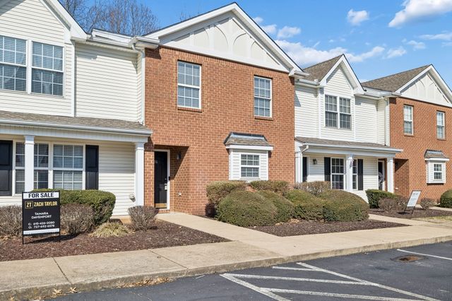 306 Arapaho Dr, Murfreesboro, TN 37128