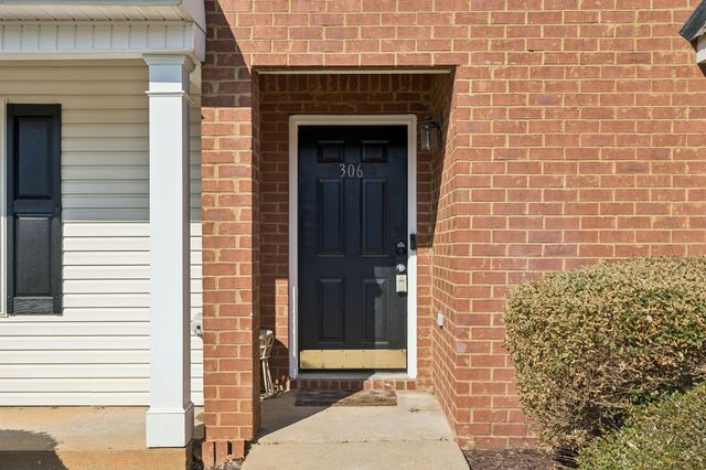 306 Arapaho Dr, Murfreesboro, TN 37128