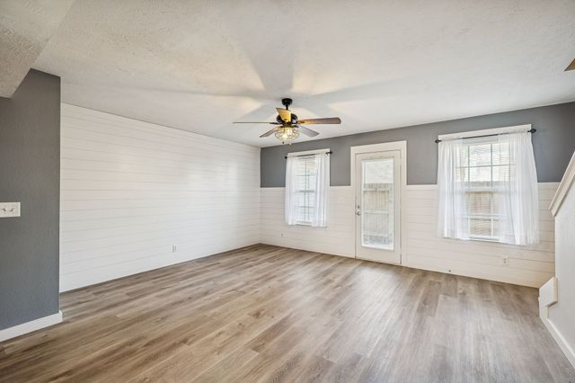 306 Arapaho Dr, Murfreesboro, TN 37128