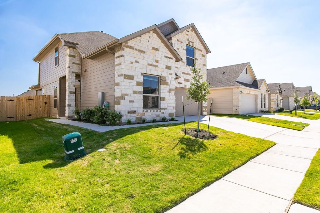 905 Falkland TRCE, Pflugerville, TX 78660