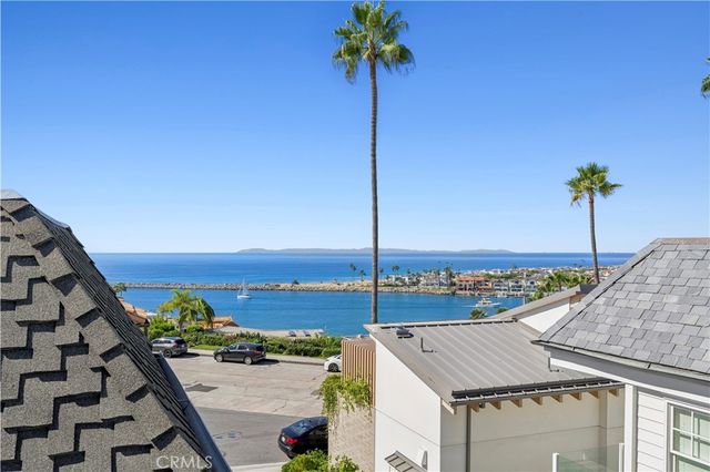 215 Goldenrod, Corona Del Mar, CA 92625