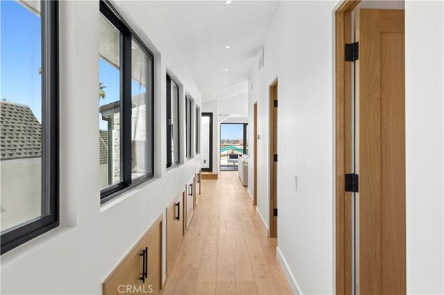 215 Goldenrod, Corona Del Mar, CA 92625