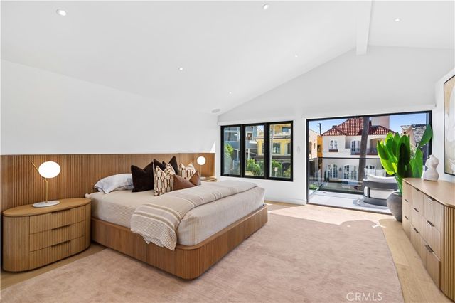 215 Goldenrod, Corona Del Mar, CA 92625
