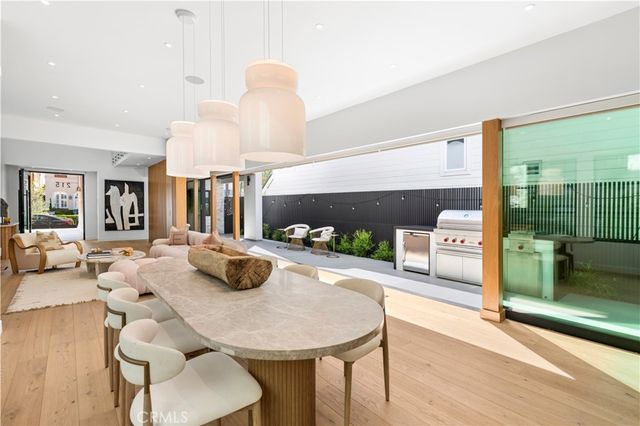 215 Goldenrod, Corona Del Mar, CA 92625