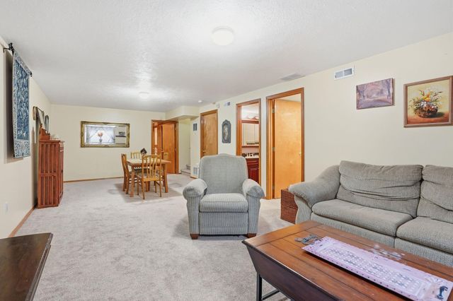 7407 W Ridgecrest Ave, Nine Mile Falls, WA 99026