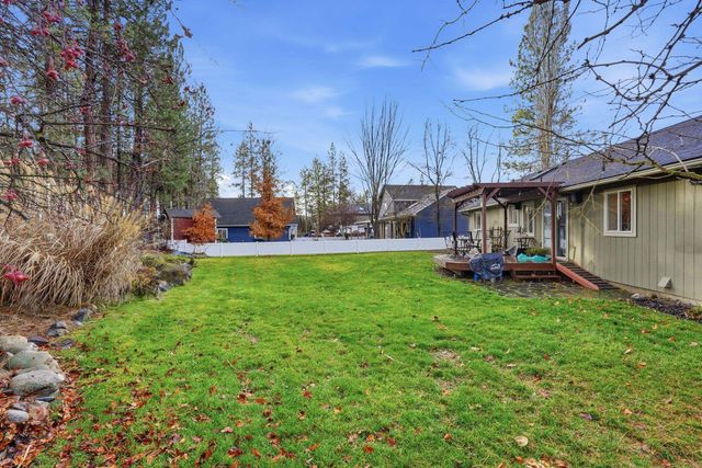 7407 W Ridgecrest Ave, Nine Mile Falls, WA 99026