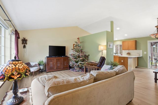 7407 W Ridgecrest Ave, Nine Mile Falls, WA 99026