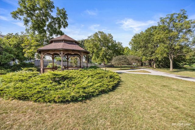 2303 Riverside Drive, Plainfield, IL 60586