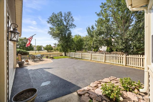 2303 Riverside Drive, Plainfield, IL 60586