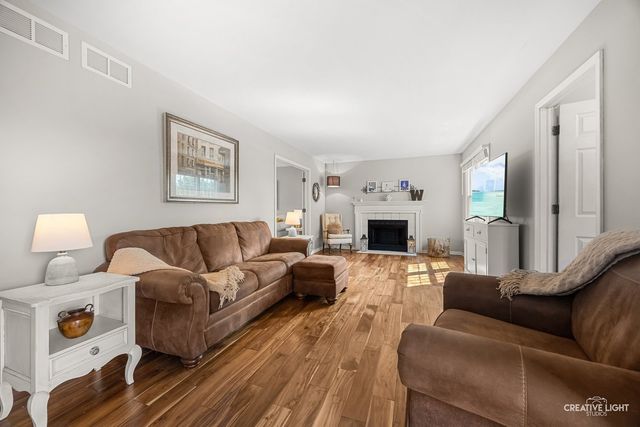 2303 Riverside Drive, Plainfield, IL 60586