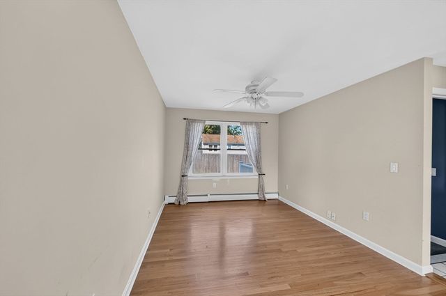 21 Sefton Drive, Bristol, RI 02809