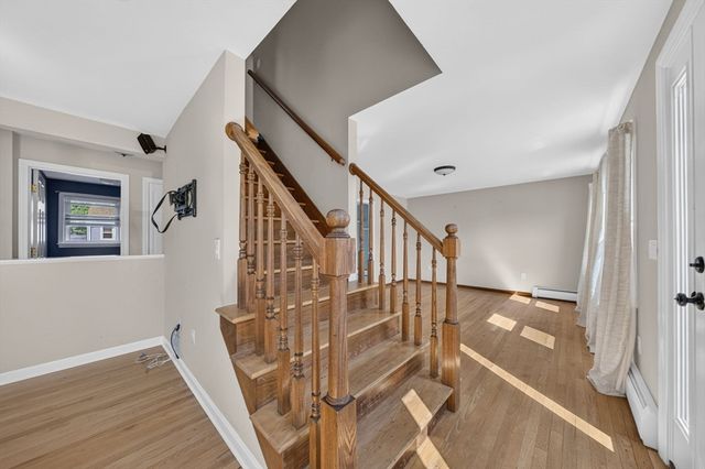 21 Sefton Drive, Bristol, RI 02809
