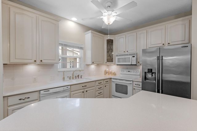 7346 Deer Valley Crossing, Powell, OH 43065