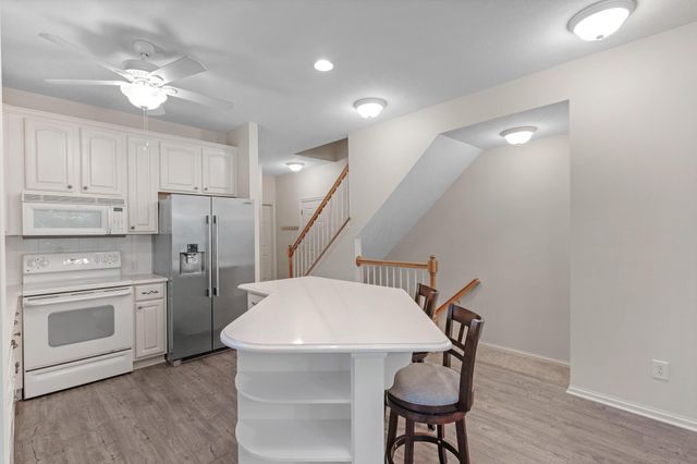 7346 Deer Valley Crossing, Powell, OH 43065