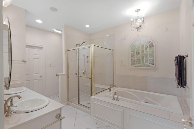7346 Deer Valley Crossing, Powell, OH 43065
