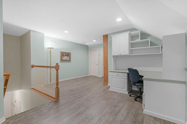 7346 Deer Valley Crossing, Powell, OH 43065