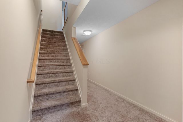 7346 Deer Valley Crossing, Powell, OH 43065
