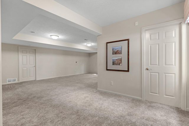 7346 Deer Valley Crossing, Powell, OH 43065